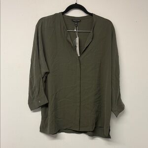 Eileen Fisher 3/4 100% silk button up Blouse medium NWT
